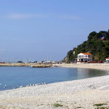 With Wifi - 13305 Apartment Split